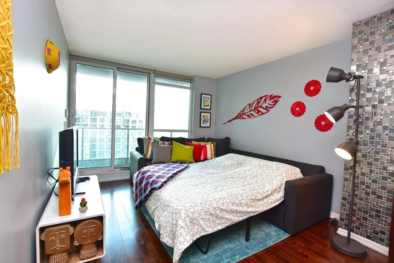 Apartment Downtown Condo, Free Parking & Amenities Toronto Canada