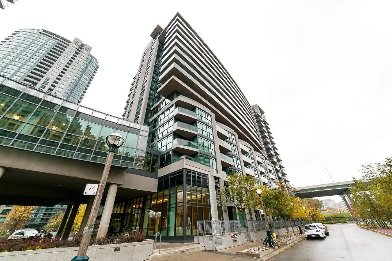 Apartment Downtown Condo, Free Parking & Amenities Toronto